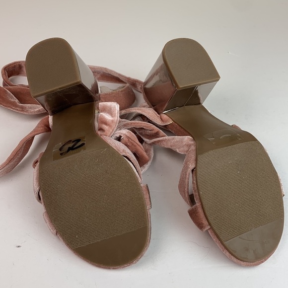 Kenneth Cole Reaction, velvet ankle tie sandals with silver mirrored block heels - Picture 6 of 8